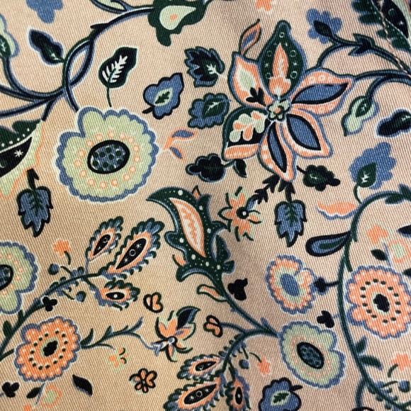 Boden Paisley khaki style cropped pants - Picture 3 of 13